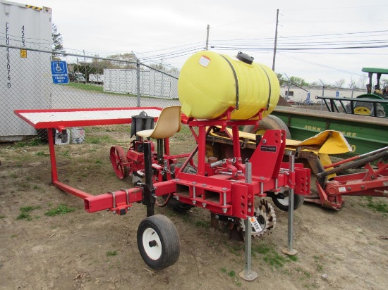 Mechanical Vegetable Transplanter Model 5500WD
