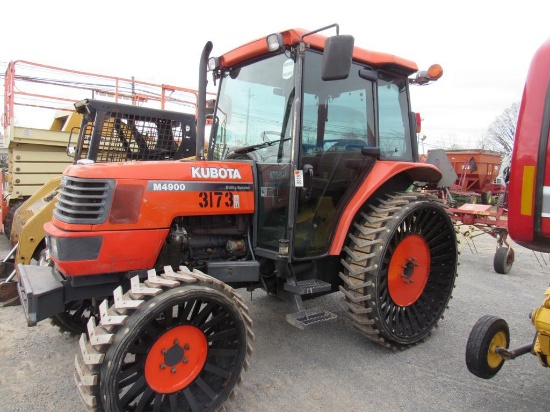 Kubota M4900 4WD Tractor