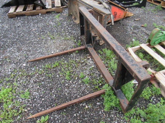 Euro Mount Bale Spear