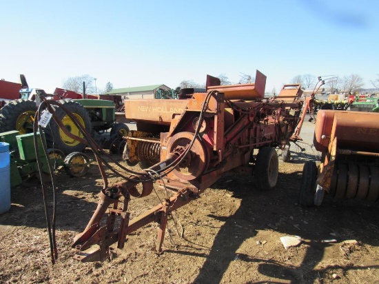 New Holland 276 Square Baler