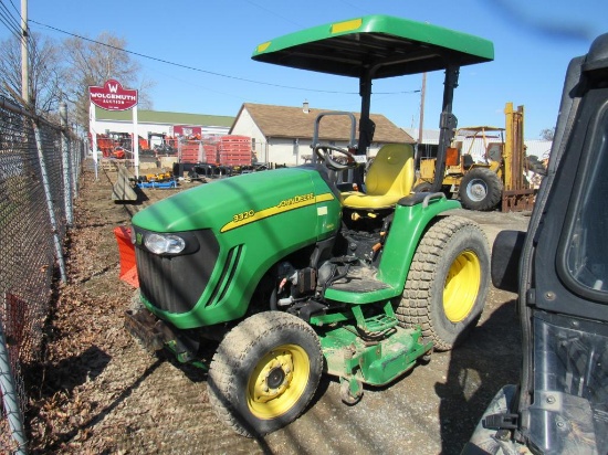 John Deere 3320 4WD Tractor