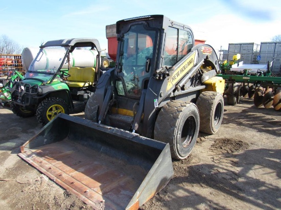 New Holland L225 Skid Loader