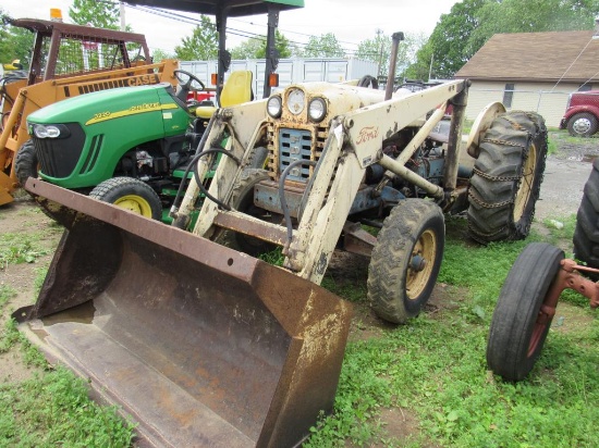 Ford 1801 Industrial Tractor