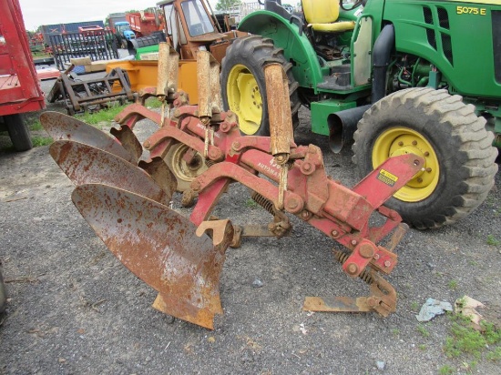 International 450 Plow
