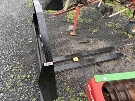 Kivel 48in Pallet Fork Attachment