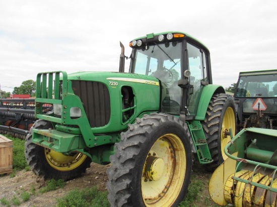 2010 John Deere 7230 4WD Tractor