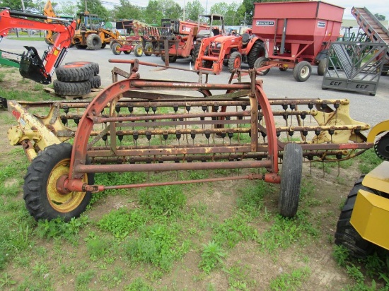 New Holland 258 Hay Rake