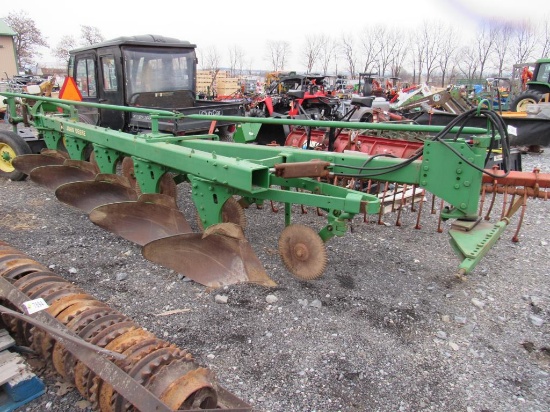 John Deere 1450 Plow