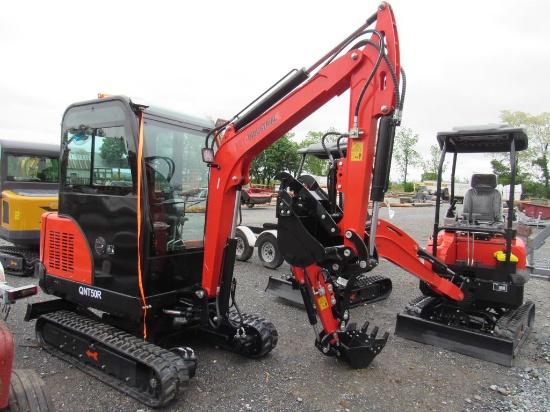 AGT Mini Excavator QNT50R