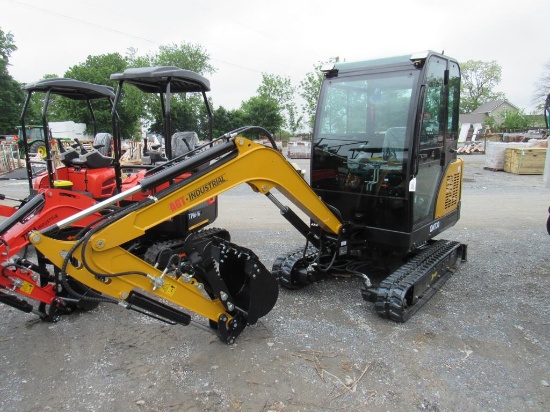 AGT Mini Excavator QNT30