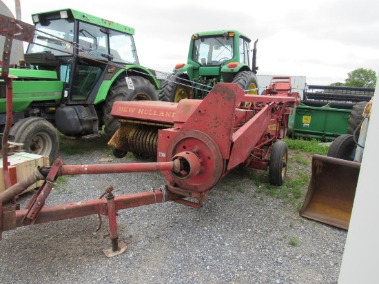 New Holland 269 Baler