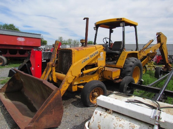 John Deere 410C Backhoe