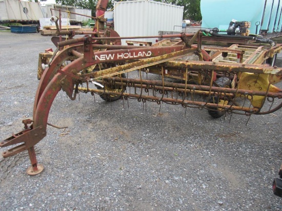 New Holland 258 Rake