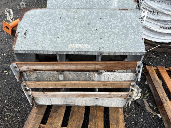 6-Hole Chicken Nest