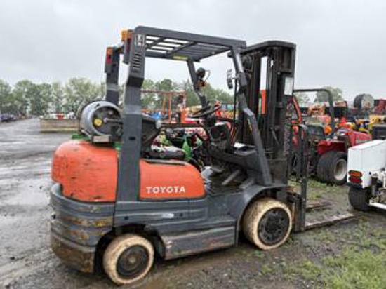 Toyota 426FGCU25 Forklift