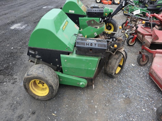 John Deere 800 Aerator