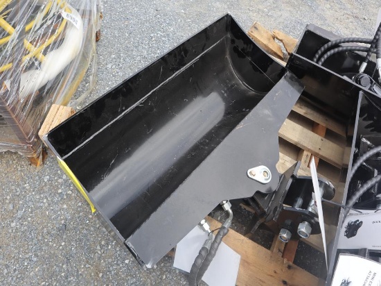 TPM 32" Hydraulic Tilt Bucket