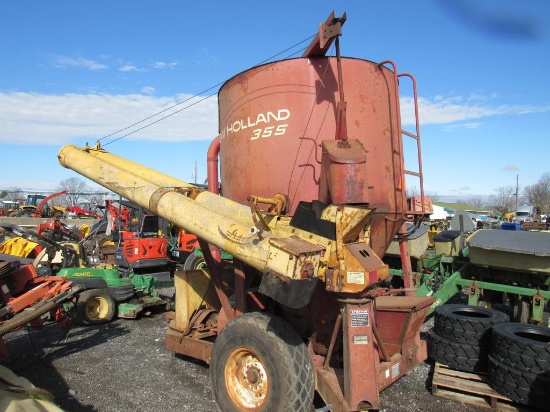 New Holland 355 Feed Mixer