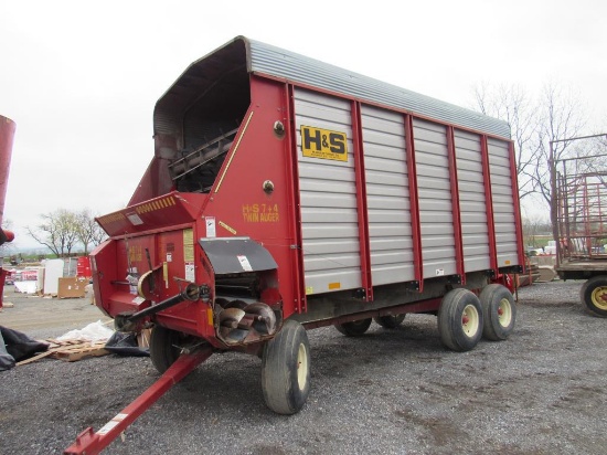 H&S Silage Wagon