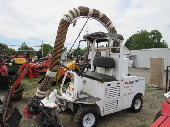 MadVac 101-D Sweeper 2WD