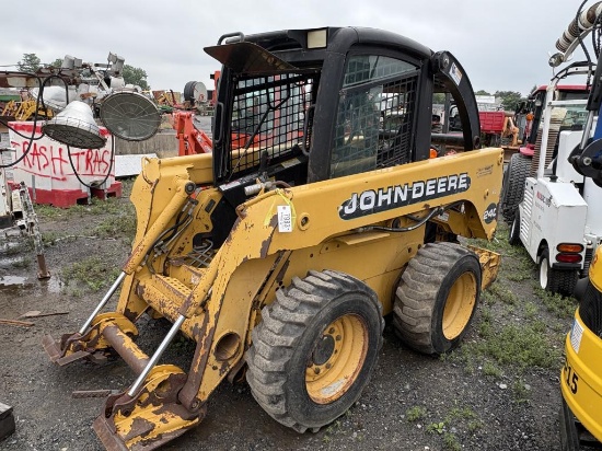 2000 John Deere 240 Skid Steer