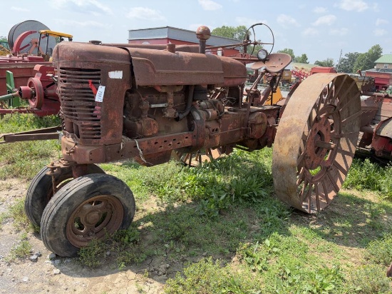 Farmall M 2WD Tractor