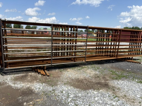 24ft Corral Panels w/ a 10ft Gate