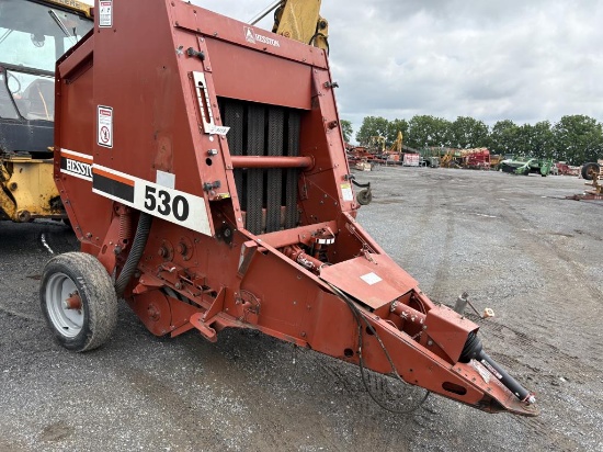 Hesston 530 Baler