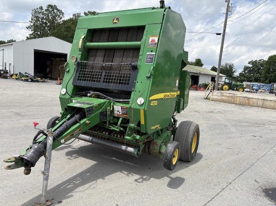 2009 John Deere 458 Round Baler