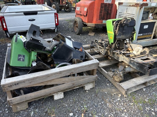 John Deere 2305 Tractor