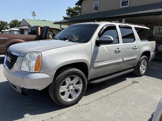 2008 GMC Yukon XL w/ Title