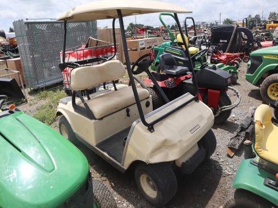 Club Car 2WD Golf Cart