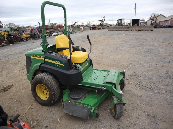 John Deere 997 Ztrack 2WD Zero Turn Mower