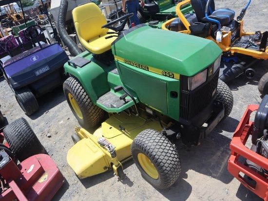 John Deere 445 Riding Mower