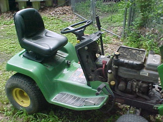 John Deere LX173 Mower