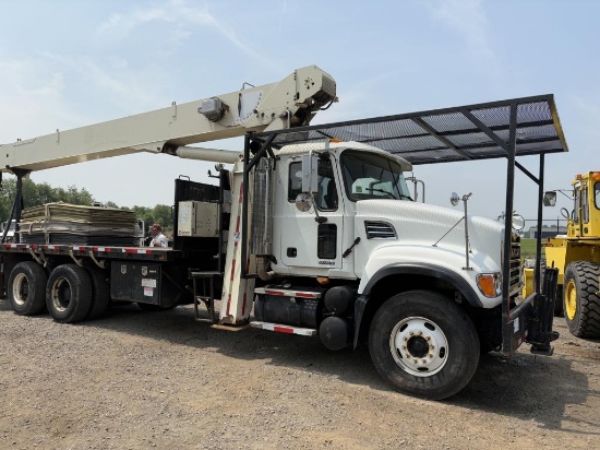 2007 Mack Granite Crane Truck