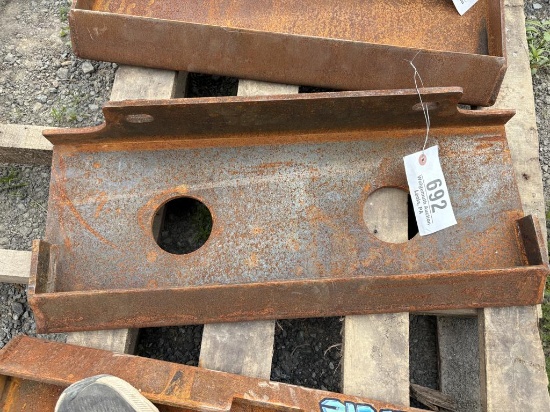 Dingo Weld-On Plate