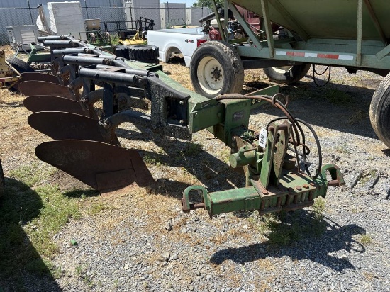 John Deere 2600 Plow