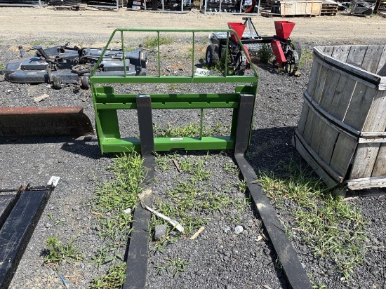 John Deere Kivel 48in Pallet Fork Attachment