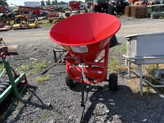 Grizzly Fertilizer Spreader