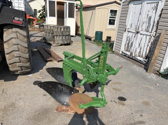 John Deere 2-Bottom 3pt Plow