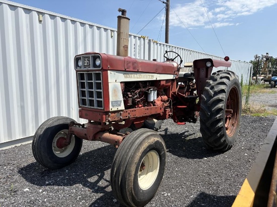 International 666 Tractor