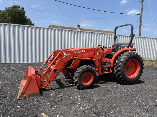 Kubota MX5400 Tractor