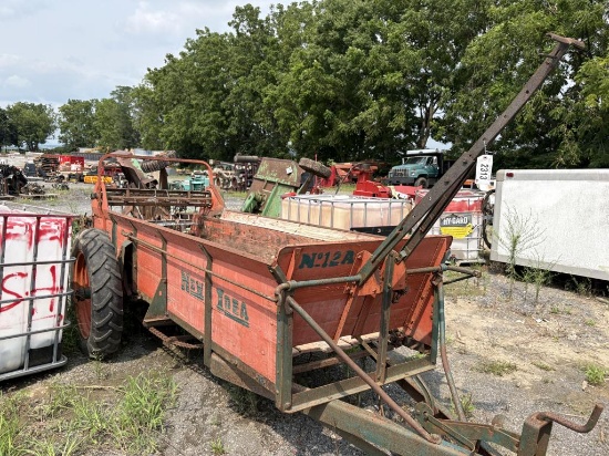 New Idea Manure Spreader