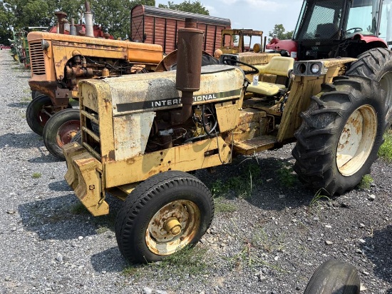 International Harvester 2500 Tractor