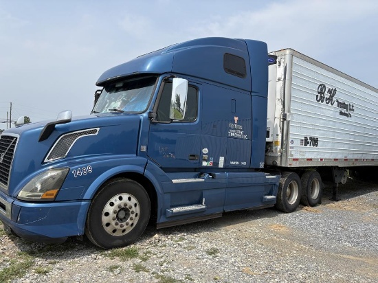 2016 Volvo D13 Semi Truck w/ Enclosed Reefer 3000R