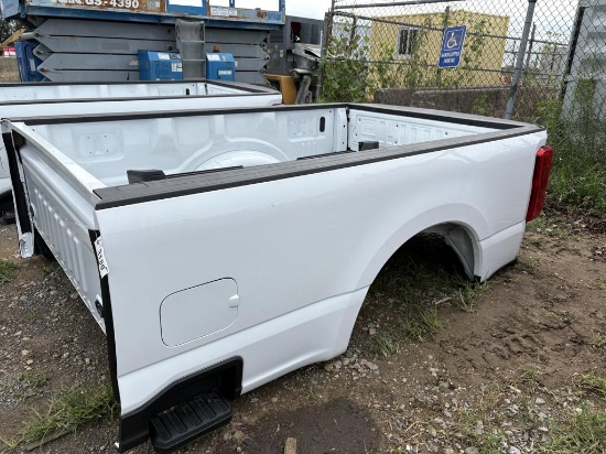 Ford 8ft Bed w/Step Bumper