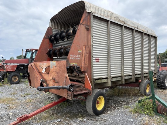 Miller Pro 2150 Forage Wagon
