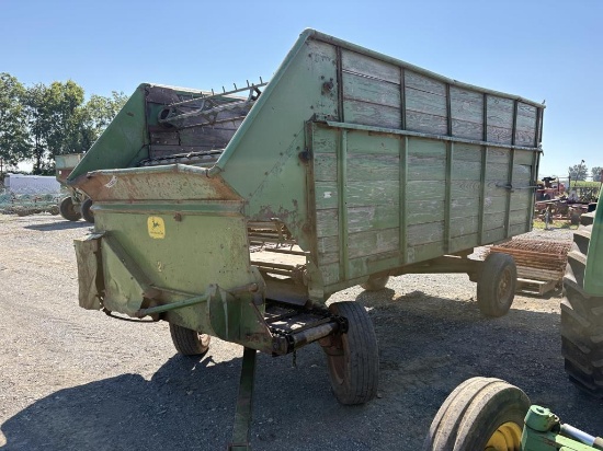 John Deere 115 Forage Wagon