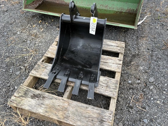 16in Backhoe Bucket